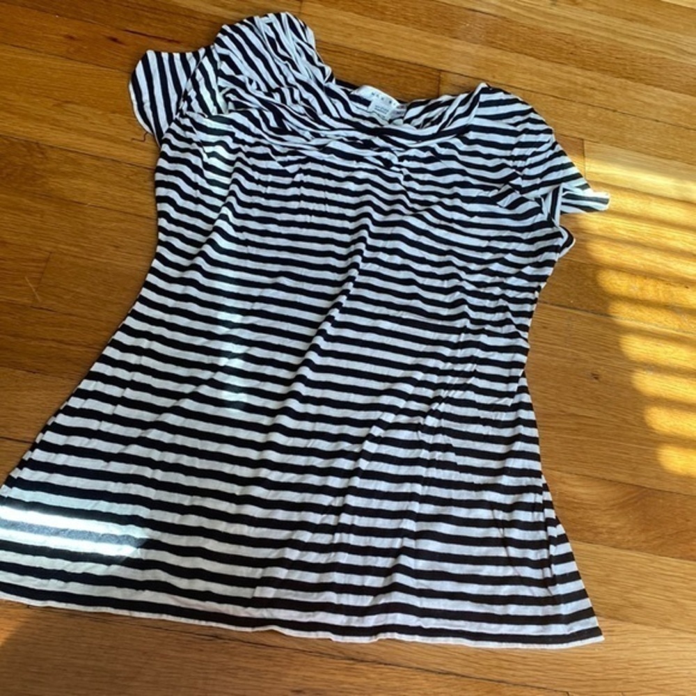 Max Studio striped top with flowy neck EUC size M.